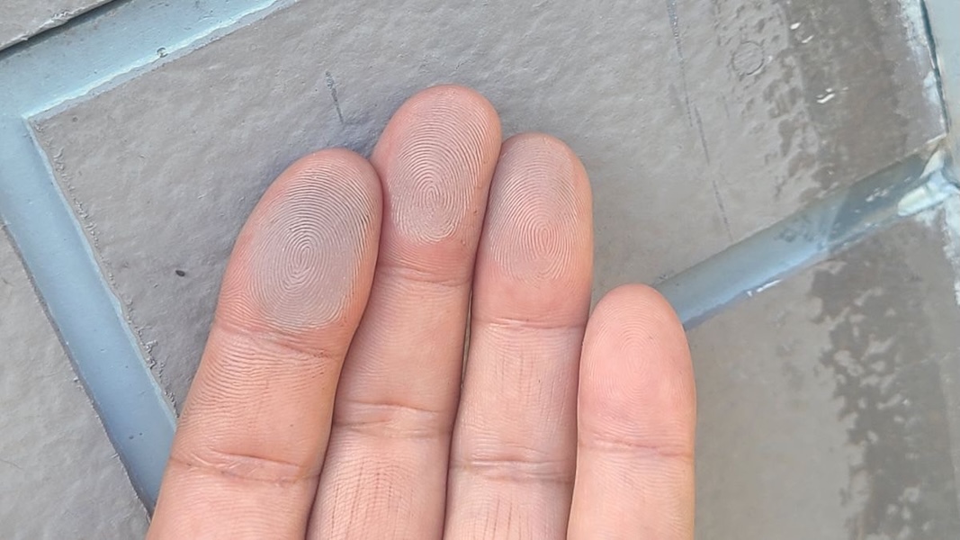 梅雨や台風、ゲリラ豪雨が来る前に！自分でできる外壁チェック