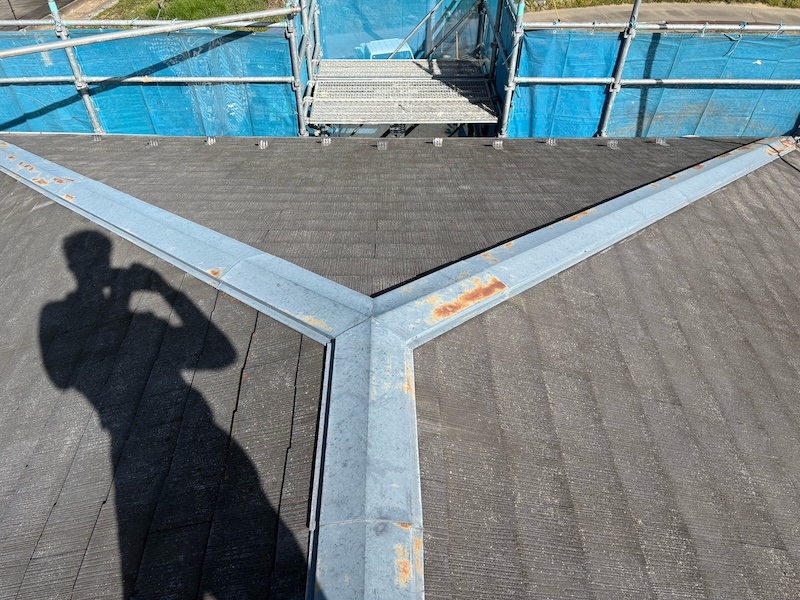 梅雨や台風、ゲリラ豪雨が来る前に！自分でできる外壁チェック