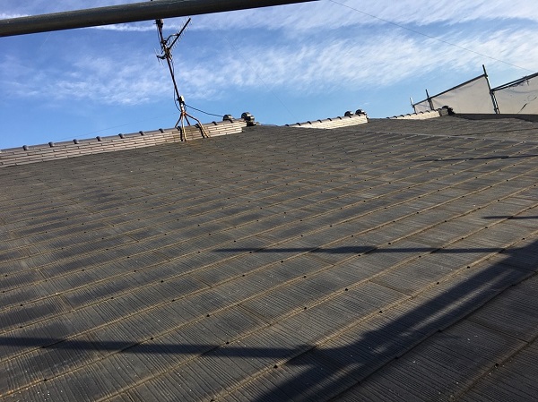 山梨県都留市　屋根葺き替え工事　雨漏りスピード補修　スレート屋根