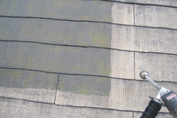 山梨県都留市　屋根塗装　高圧洗浄　ケレン作業　タスペーサー
