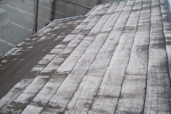 山梨県都留市　屋根塗装　雨漏りスピード補修　高圧洗浄