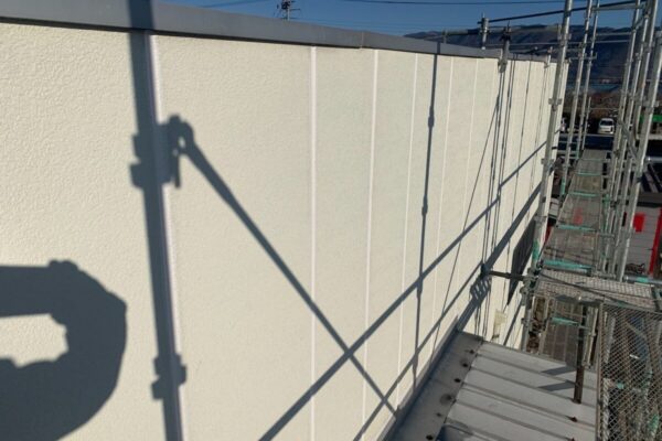 山梨県笛吹市　A株式会社様　外壁塗装とシーリング打ちは一セットがおすすめです！