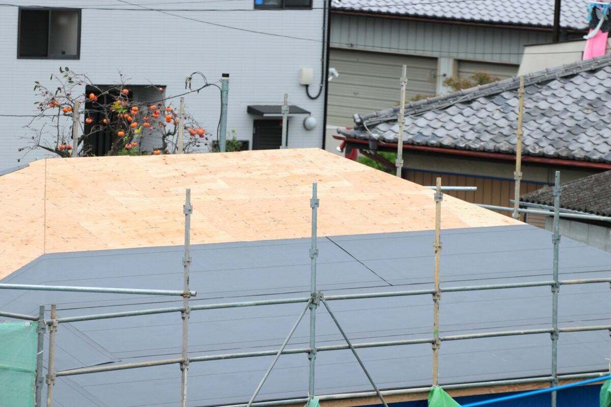 屋根カバー工法とはどんな工事？工事の流れと知っておきたいポイント