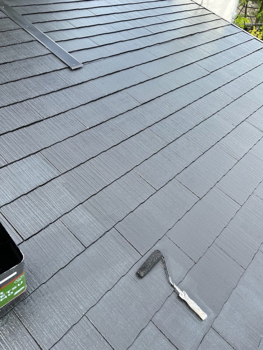 山梨県北杜市　外壁・屋根塗装工事　スレート屋根の下塗り〜中塗り〜上塗りを行いました！