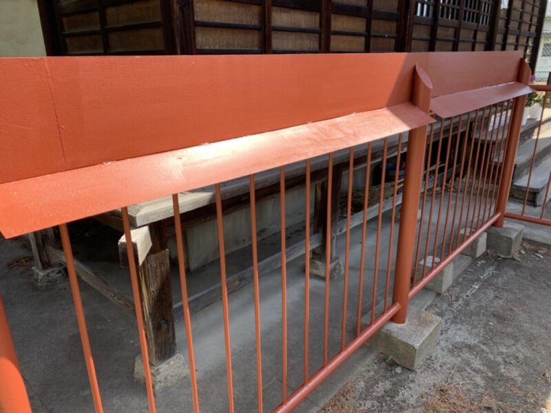 山梨県甲府市　外壁塗装工事　鉄部は錆が発生する前に塗装しましょう！