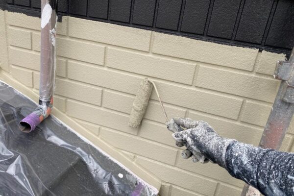 山梨県中巨摩郡昭和町　外壁塗装工事　塗装工事が必要な理由を解説