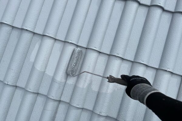 山梨県甲斐市　外壁・屋根塗装工事　屋根の下塗りを行いました！