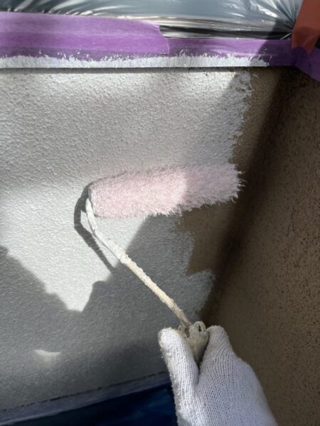 山梨県都留市　外壁・屋根塗装工事　外壁塗装の下塗りの役割
