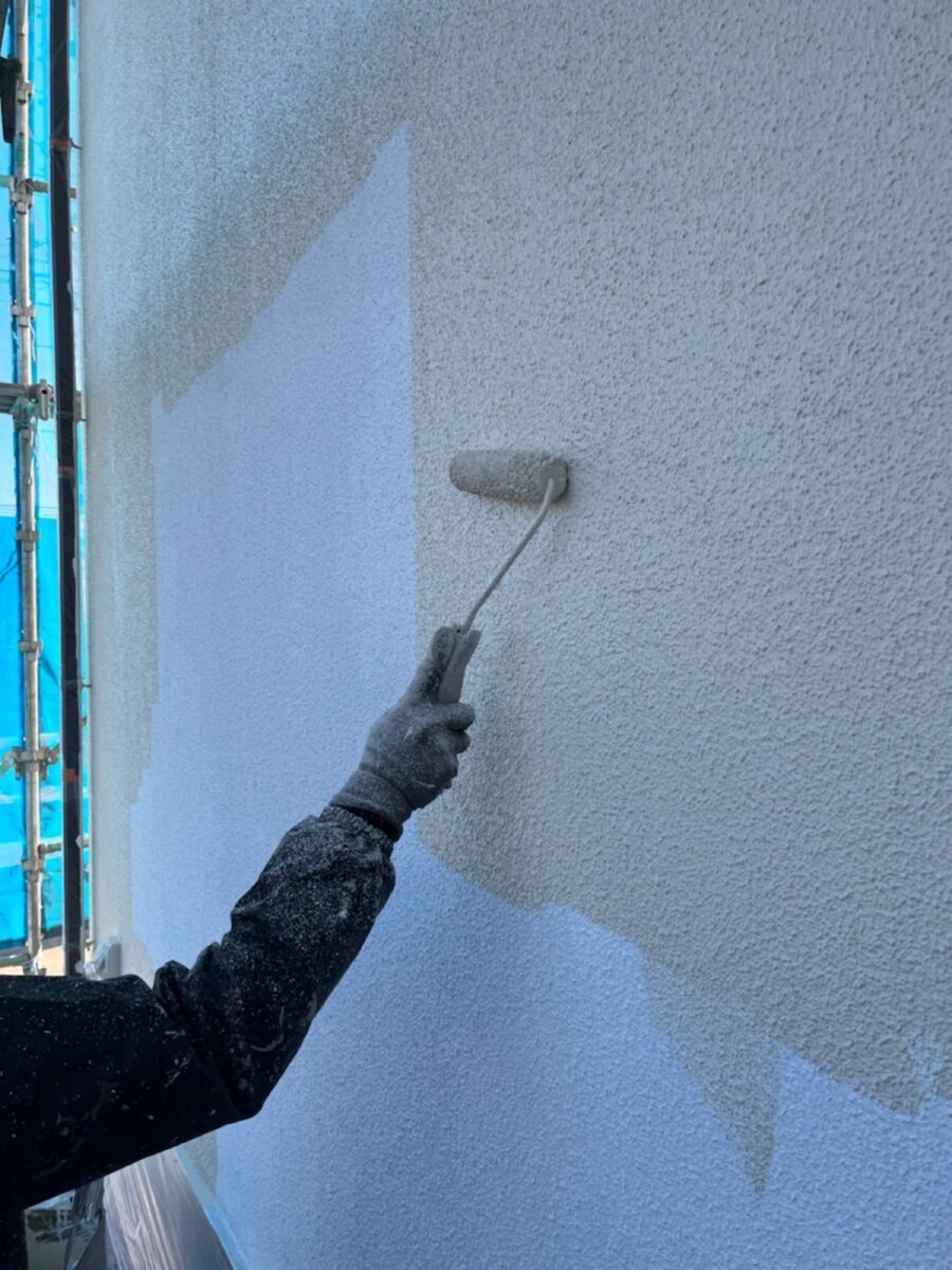 外壁塗装はどんな流れで工事が進む？作業内容や塗装の必要性、工事期間も解説！