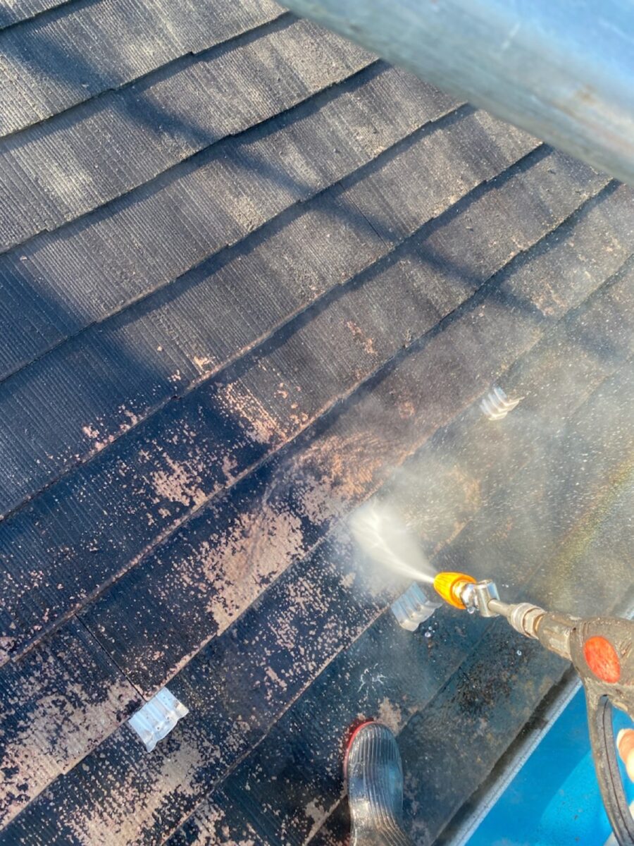 山梨県山梨市　S様邸　屋根・外壁塗装工事　屋根の高圧洗浄