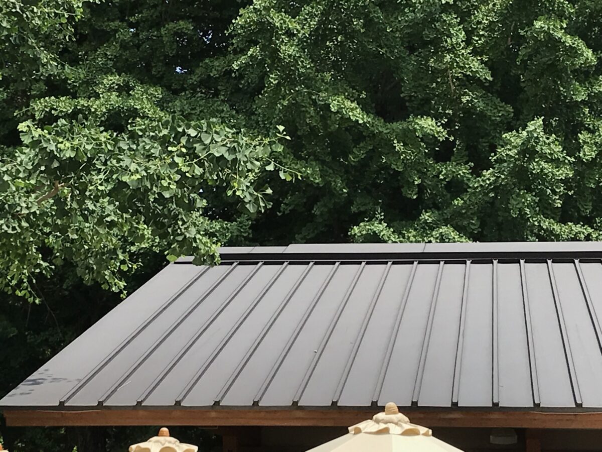 屋根材のシェア率は？屋根材の種類と特徴、選び方のポイントも解説！