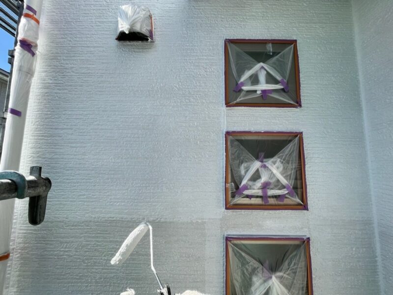 山梨県甲斐市　T様邸　屋根・外壁塗装工事　開口部のシーリング工事