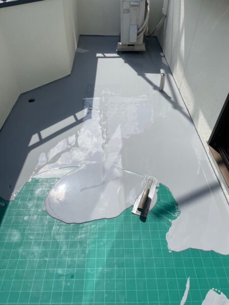 山梨県甲斐市　屋根・外壁塗装工事　防水の劣化は雨漏りを起こす恐れがあります！