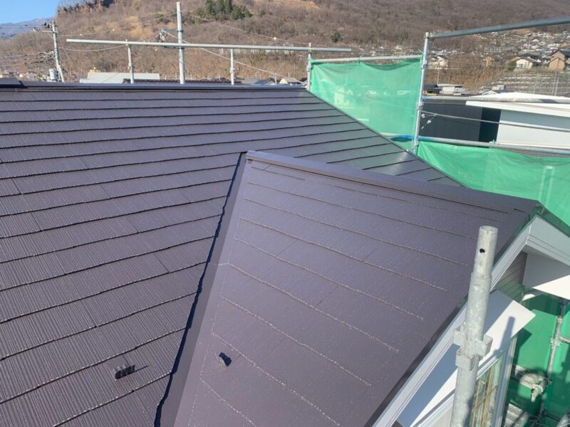 山梨県甲斐市　屋根・外壁塗装工事　屋根工事は足場を有効活用することがポイント！