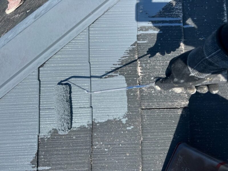 山梨県笛吹市　屋根塗装・外壁塗装・ベランダ防水工事　屋根の下塗りを行いました！
