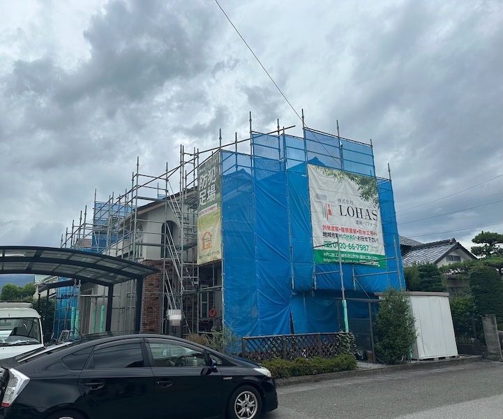 足場は安全に作業するためだけじゃない？設置する目的について｜山梨県南アルプス市