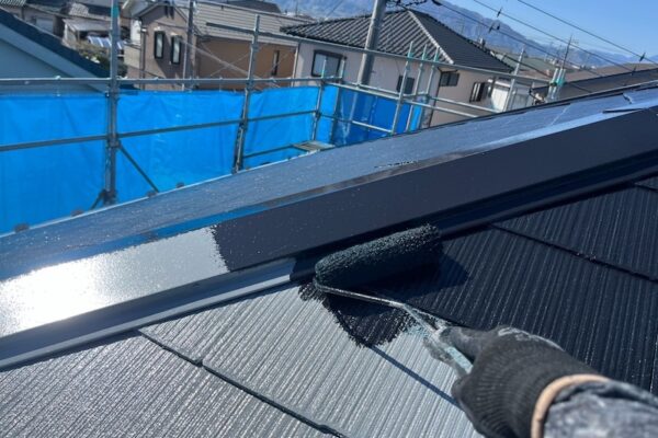 山梨県山梨市｜屋根板金は錆びないように定期的に塗装しましょう！