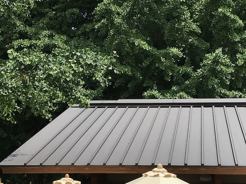 金属屋根は塗装が必要？