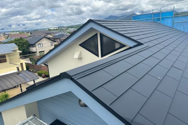 山梨県甲斐市｜屋根はカバー工法で新しくしました！