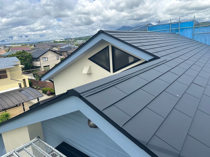 山梨県甲斐市｜屋根はカバー工法で新しくしました！
