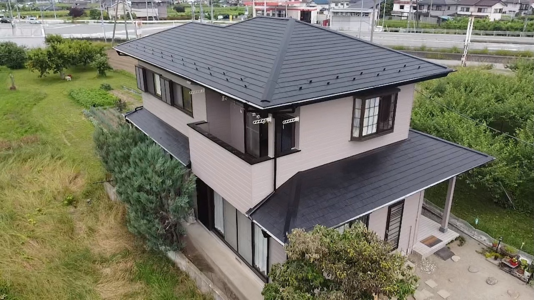 スレートの塗装に大事な縁切りとはどんな作業？｜山梨県笛吹市