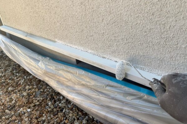 山梨県南アルプス市｜小さな部材ほど塗り残しにご注意！付帯部 水切りを塗装しました！