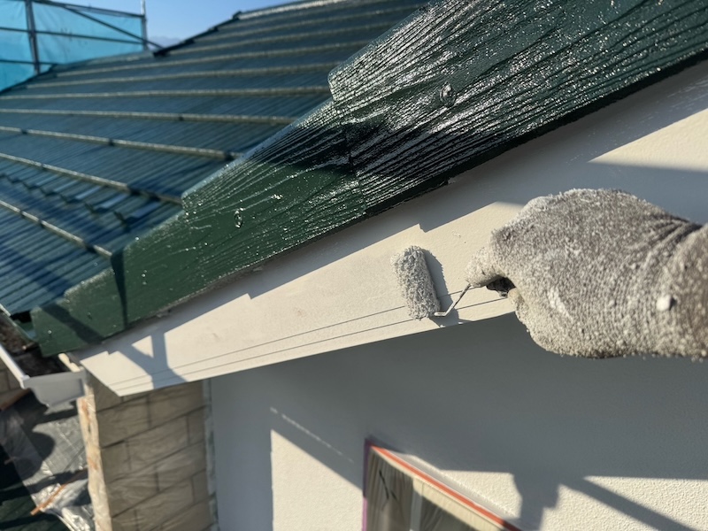 山梨県南アルプス市|傷んでしまう前に塗っておきたい破風板